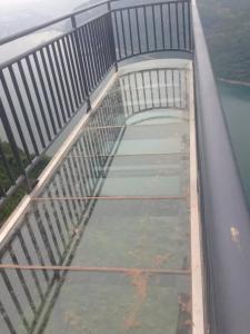 外挑鋼連廊